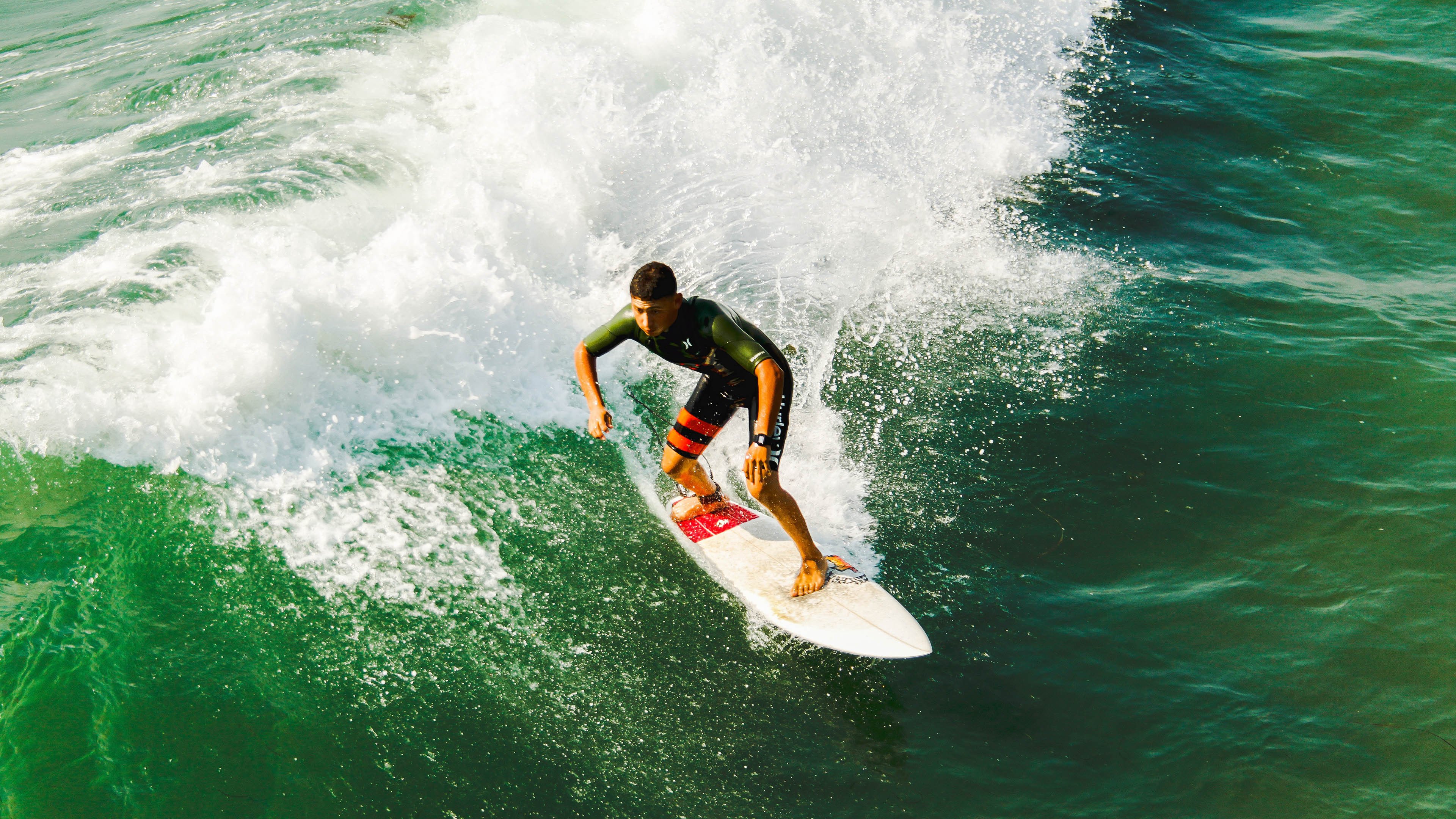 “十局鏖战,比赛悬念在最后定局,现场高潮迭起”,十局九胜